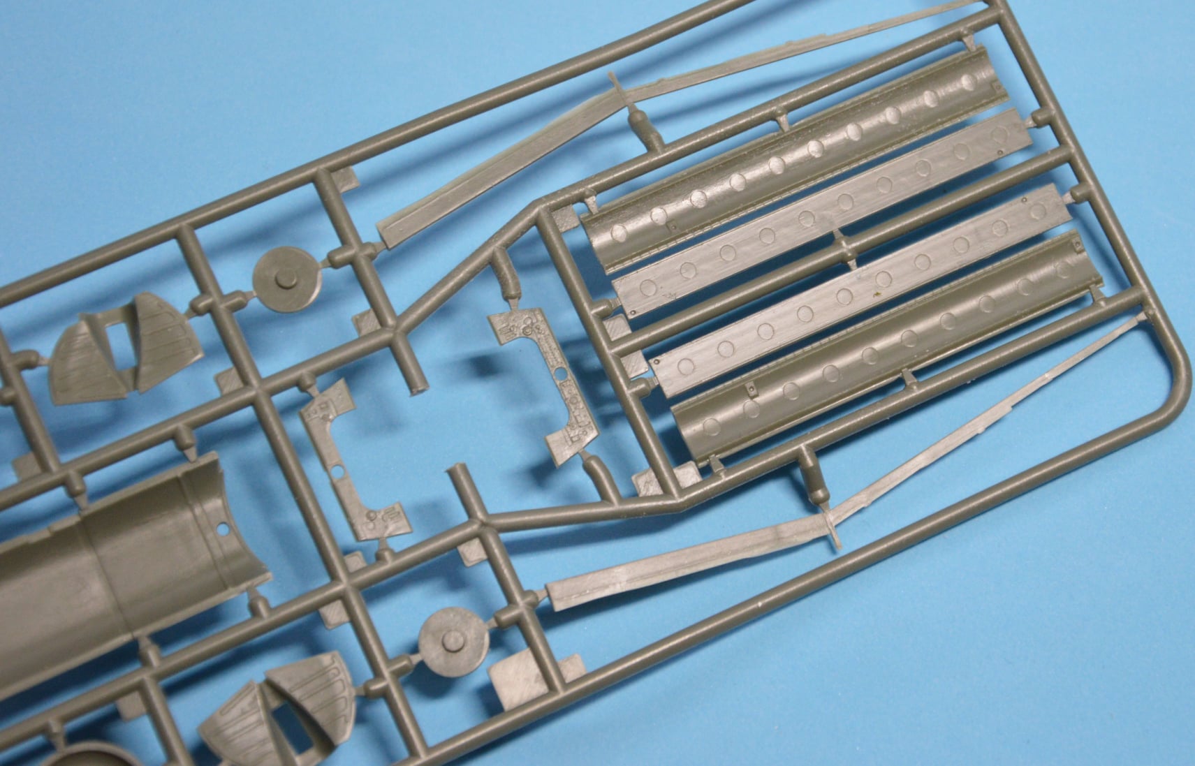 Dora Wings - 48049 - Curtiss-Wright CW-21A - sprue