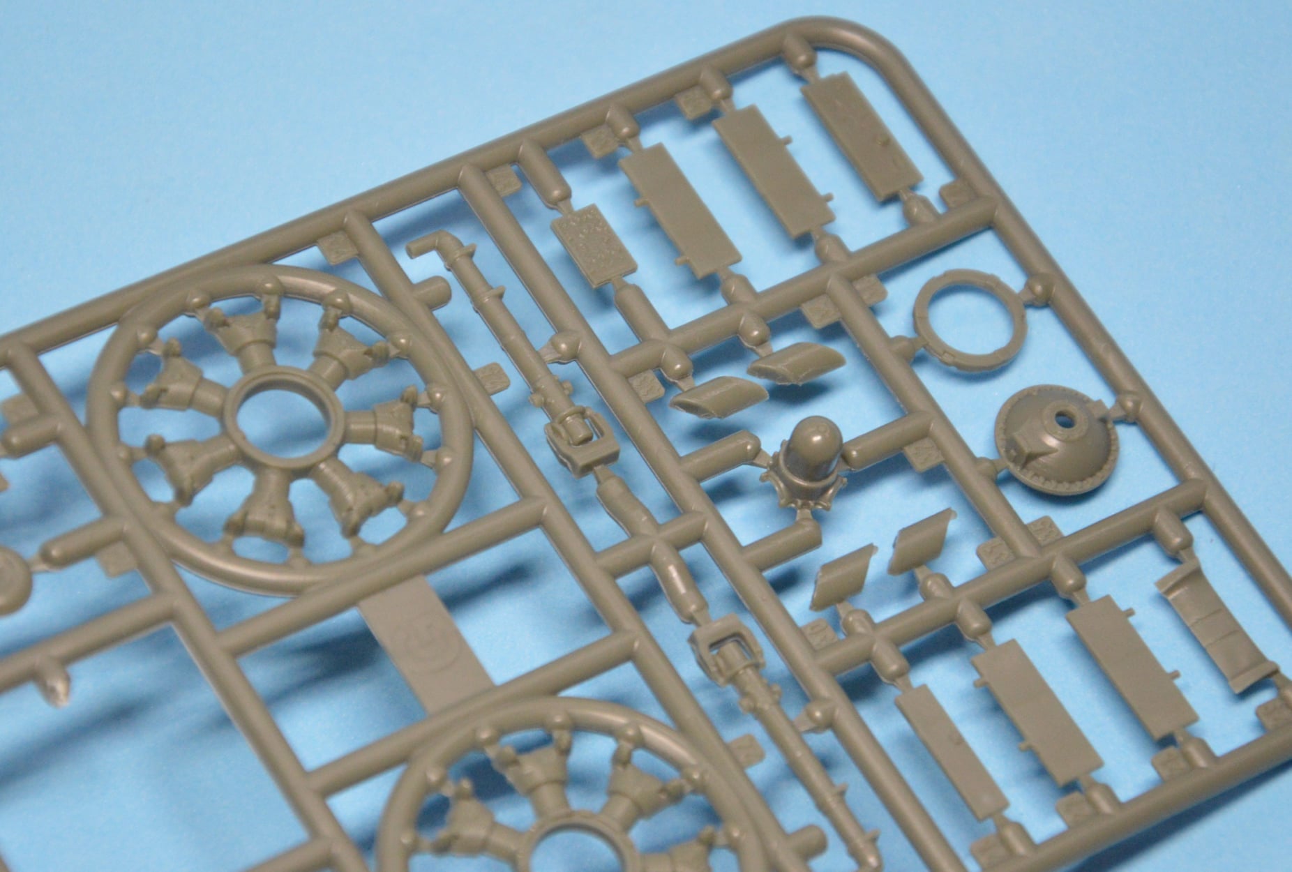 Dora Wings - 48049 - Curtiss-Wright CW-21A - sprue