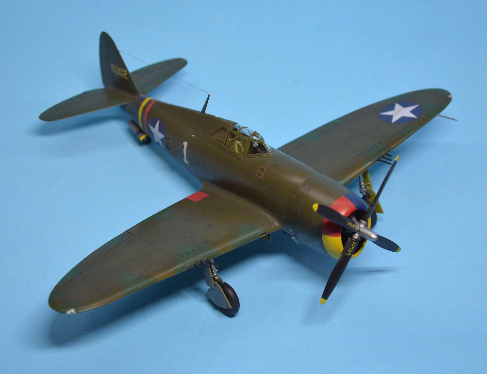 Dora Wings - 48051 - Republic P-47B Thunderbolt - painted model