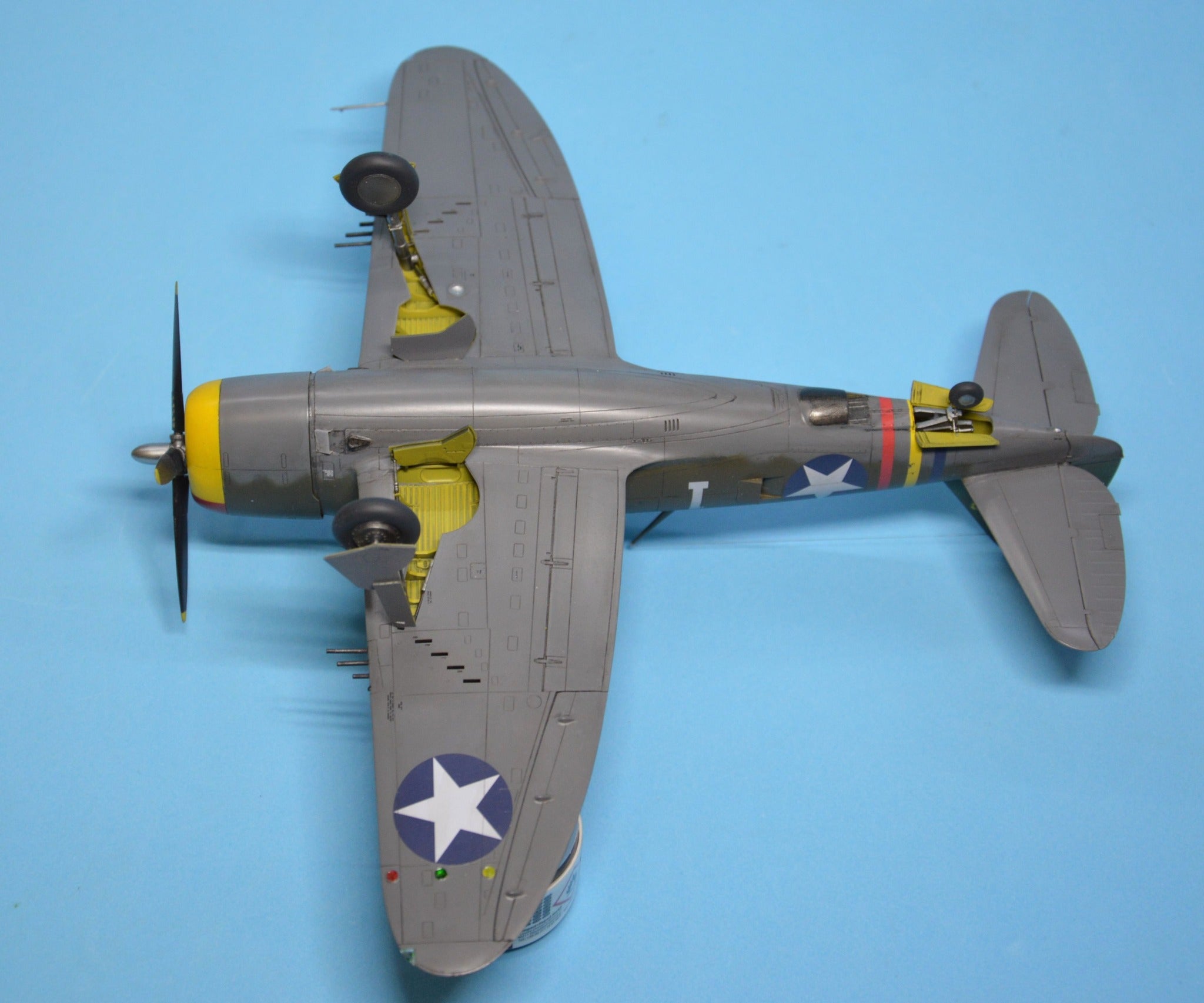 Dora Wings - 48051 - Republic P-47B Thunderbolt - painted model