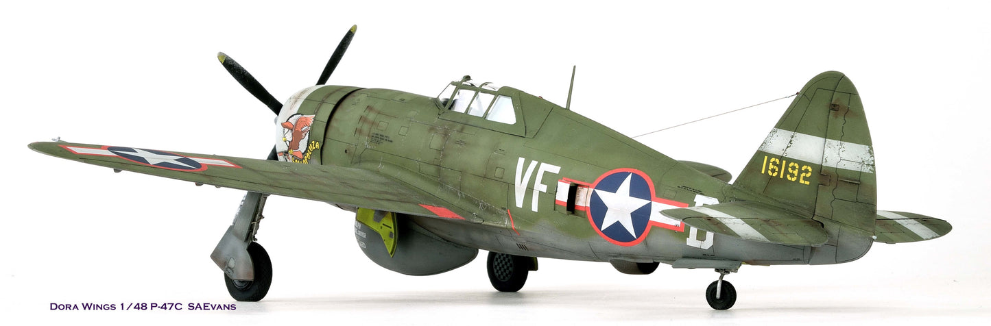 702 - Dora Wings - 48055 - Republic P-47C-2 Thunderbolt - painted model