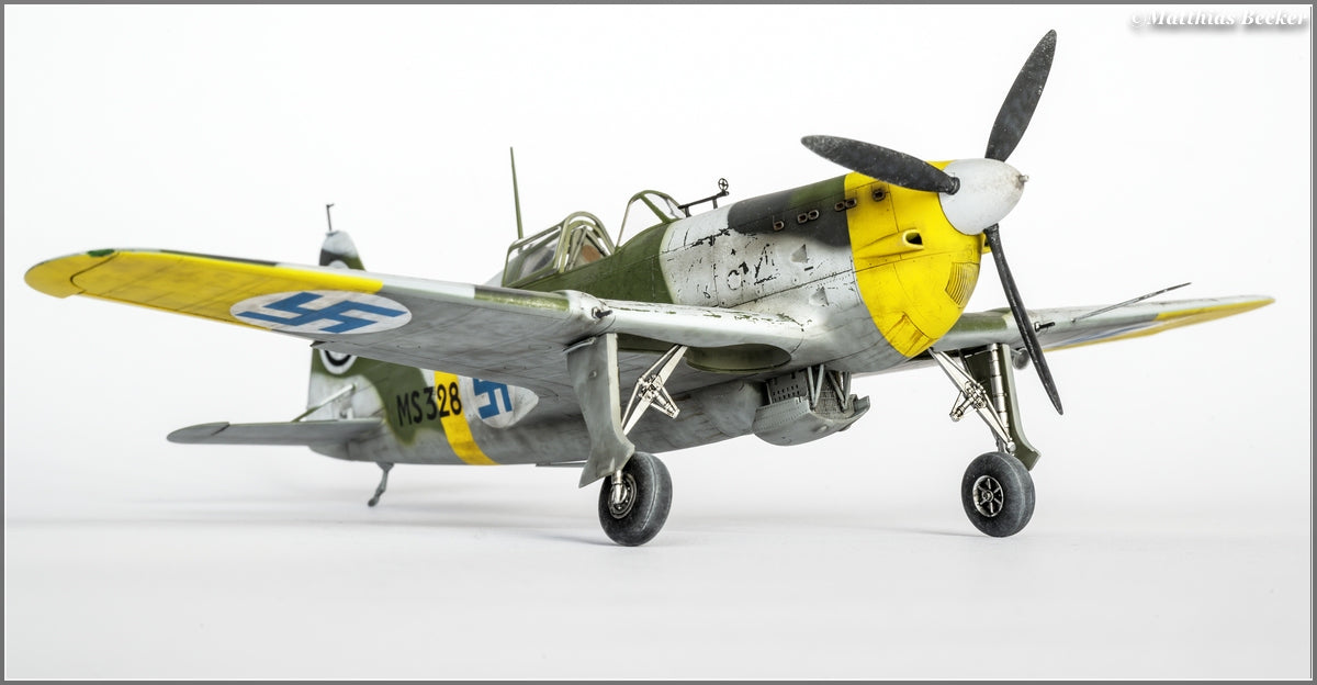 Dora Wings - 48057 - Morane-Saulnier MS.406.C1 ‘Finnish Aces’ - painted model