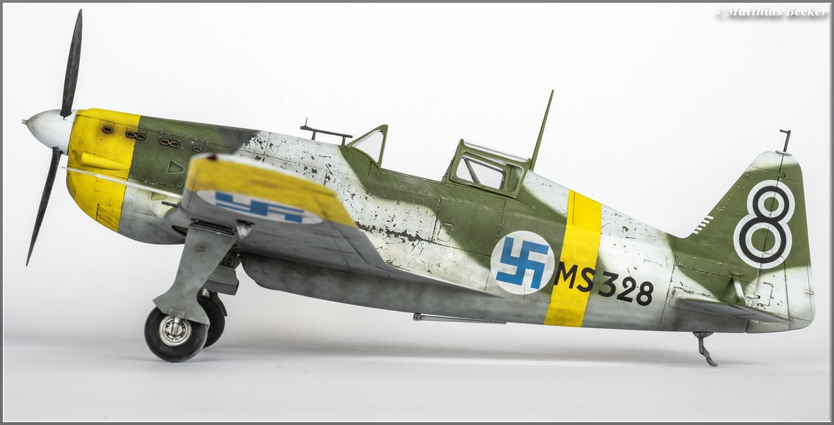 Dora Wings - 48057 - Morane-Saulnier MS.406.C1 ‘Finnish Aces’ - painted model