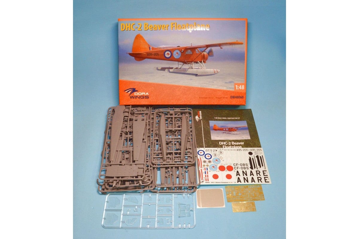 101 - Dora Wings - 48060 - de Havilland Canada DHC-2 Beaver - box contents