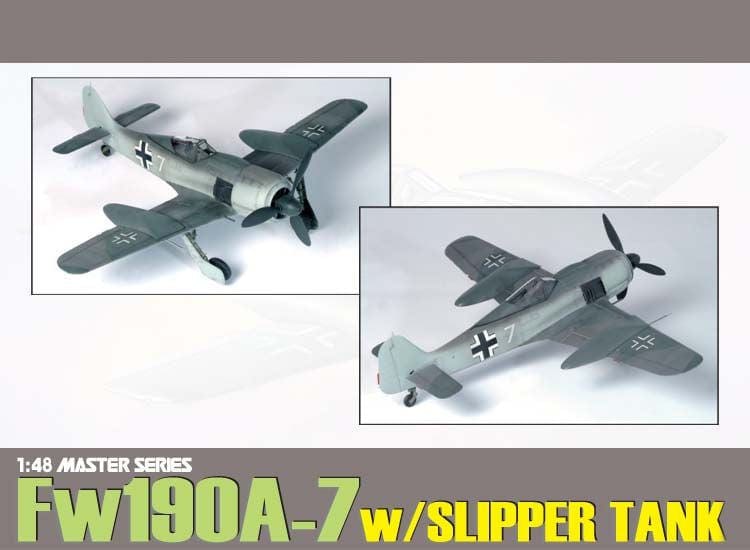 700 - Dragon - 5545 - Focke-Wulf Fw 190 A-7 with Slipper Tanks - painted model