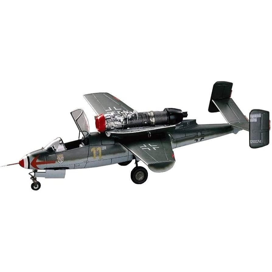 700 - Dragon - 5576 - Heinkel He 162 A-2 Salamander - painted model