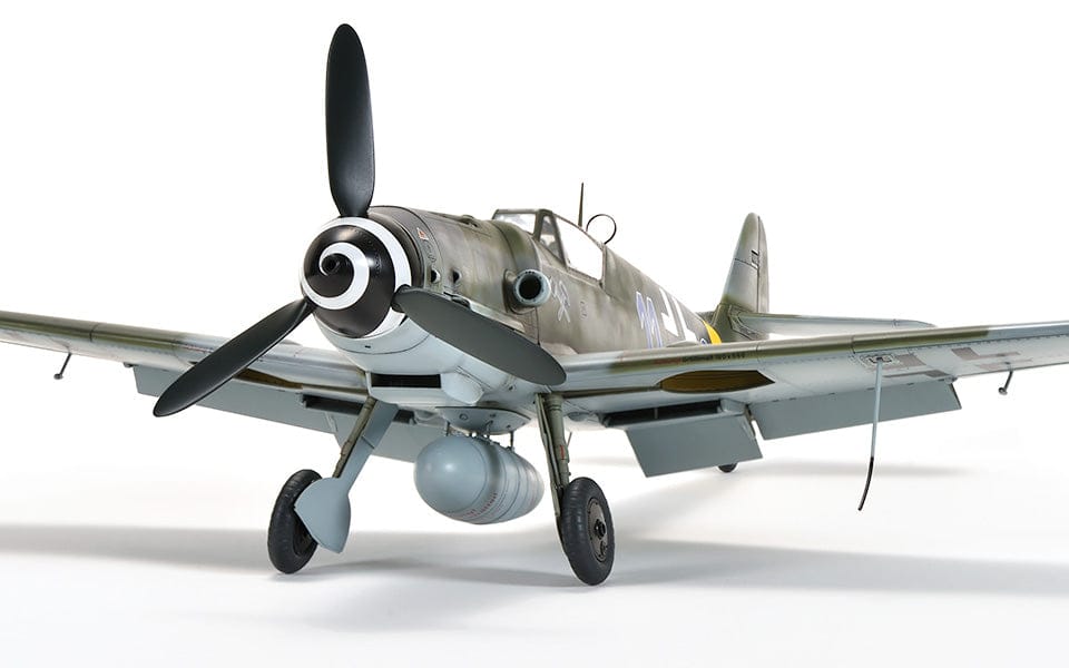 711 - Zoukei-Mura - SWS20 - Messerschmitt Bf 109 G-14 - painted model