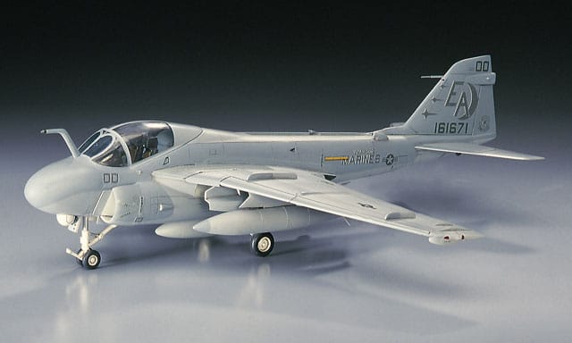 700 - Hasegawa - C08 - Grumman A-6E Intruder - painted model