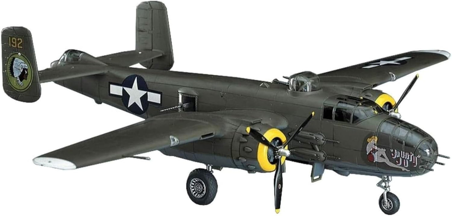 700 - Hasegawa - E16 - North American B-25J Mitchell - painted model