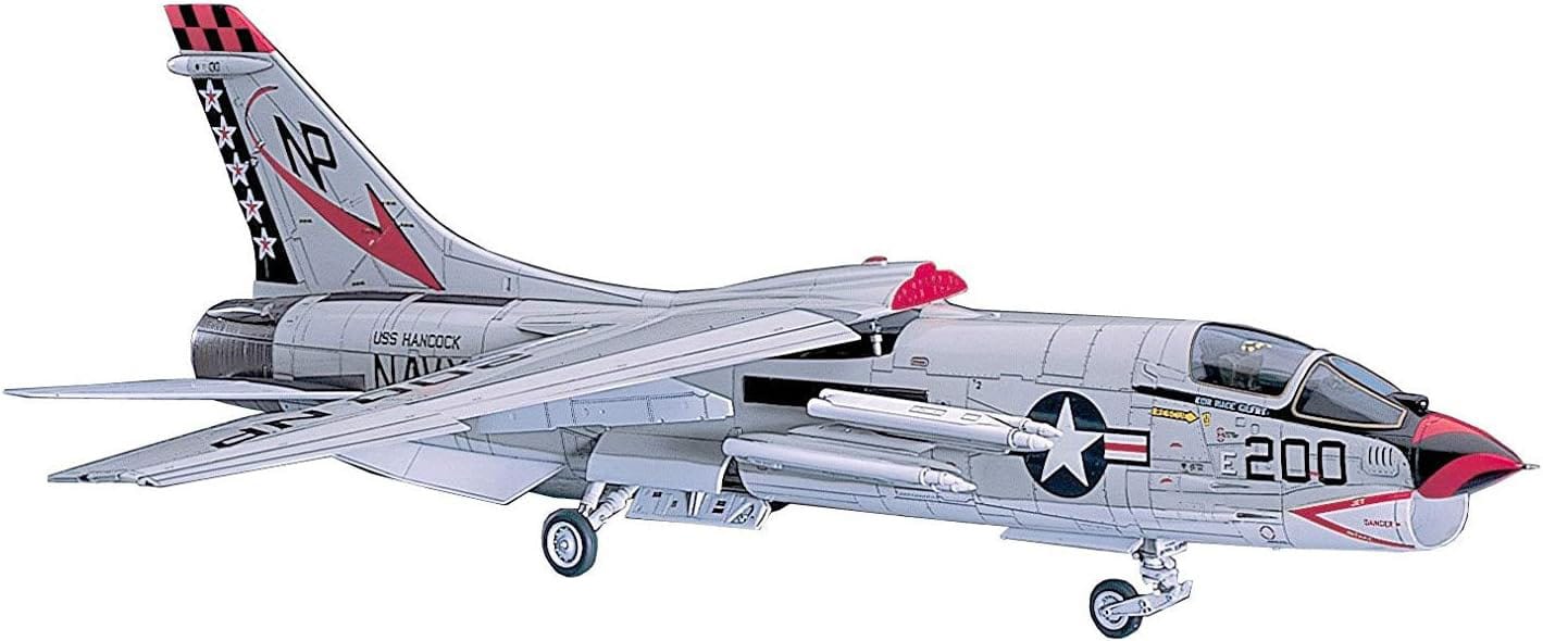 700 - Hasegawa - PT26 - Vought F-8J Crusader - painted model