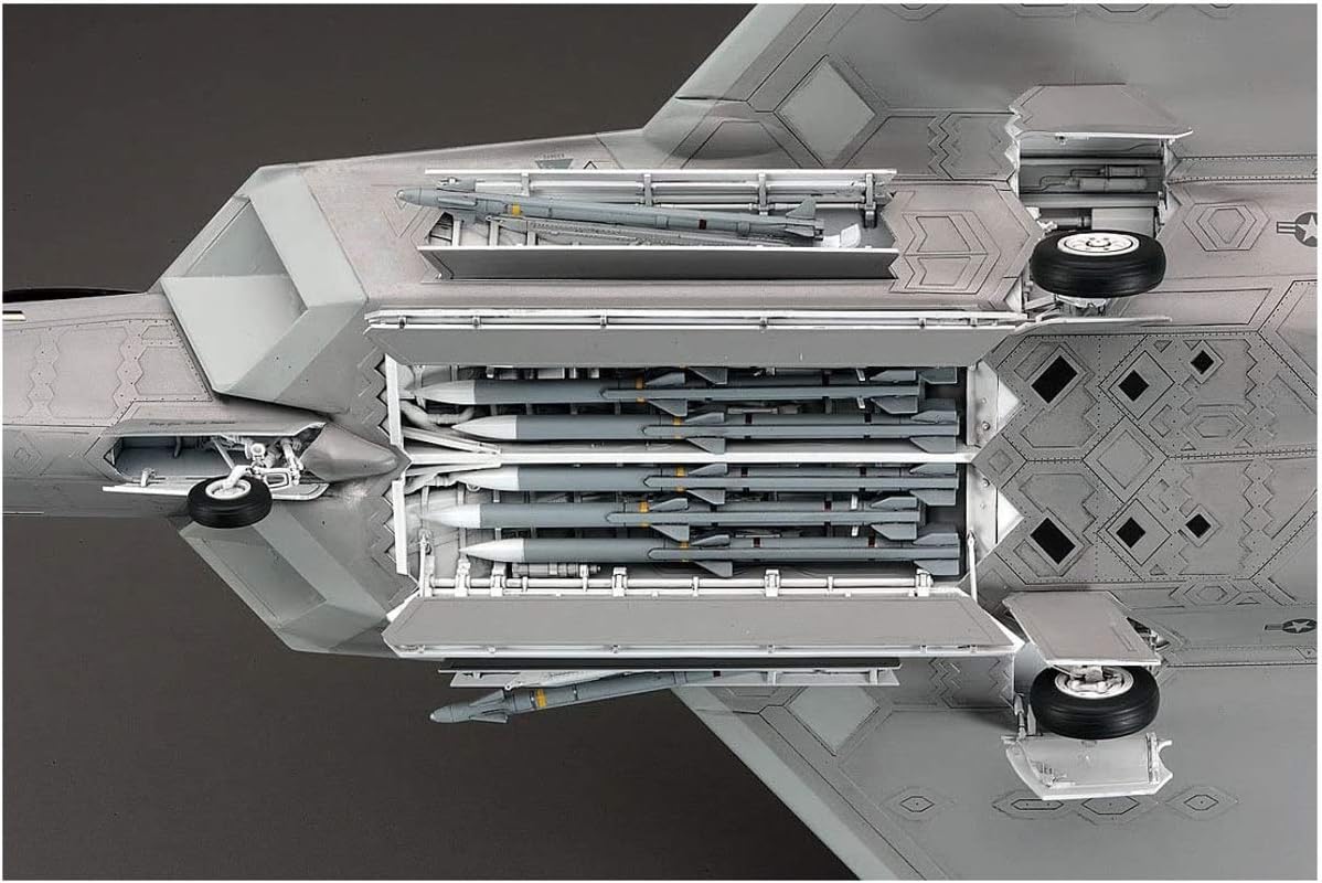 702 - Hasegawa - PT45 - Lockheed Martin F-22A Raptor - painted model