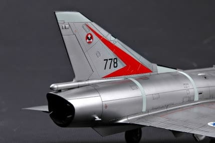 700 - HobbyBoss - 80316 - Dassault Mirage IIICJ - painted model