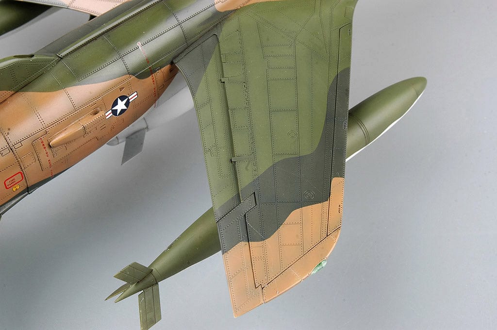 702 - HobbyBoss - 80332 - Republic F-105D Thunderchief - painted model