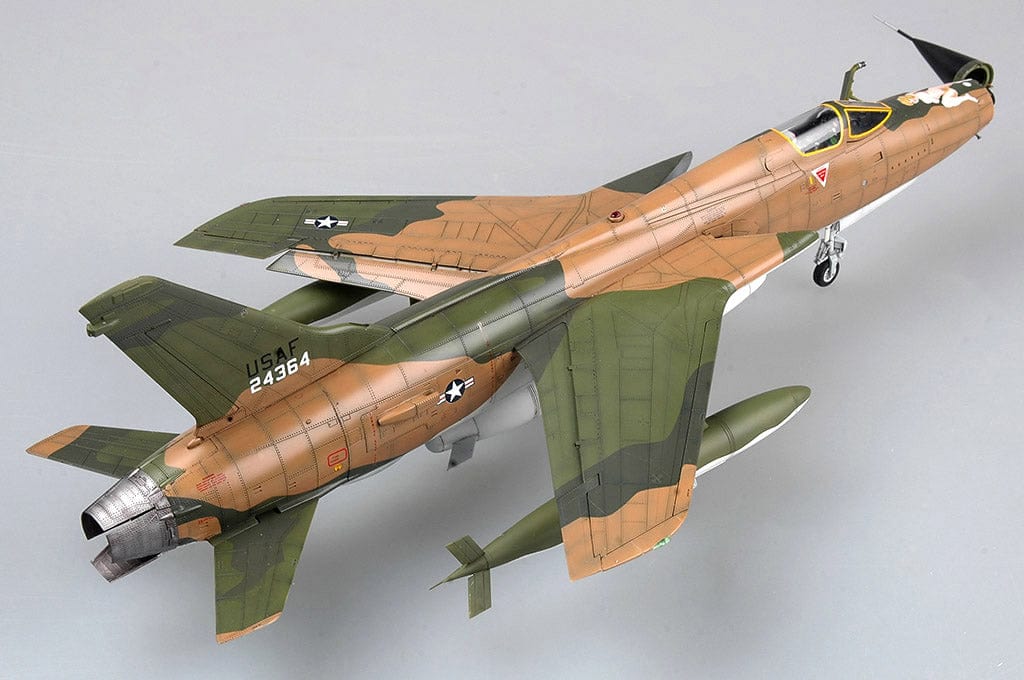 701 - HobbyBoss - 80332 - Republic F-105D Thunderchief - painted model