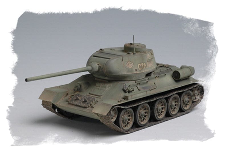 700 - HobbyBoss - 84807 - T-34-85 obr. 1944 Flattened Turret - painted model