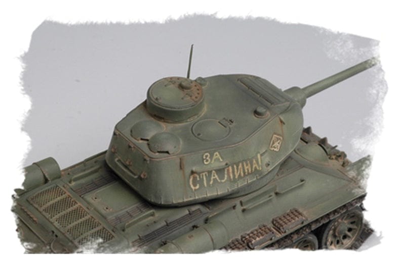 703 - HobbyBoss - 84807 - T-34-85 obr. 1944 Flattened Turret - painted model
