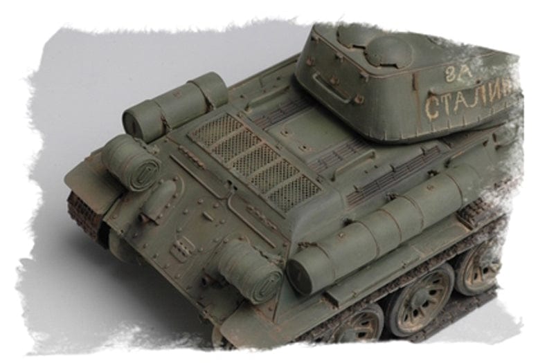 704 - HobbyBoss - 84807 - T-34-85 obr. 1944 Flattened Turret - painted model
