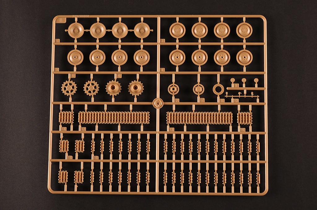 202 - HobbyBoss - 84831 - Pz.Beob.Wg. V Ausf. A Panther - sprue