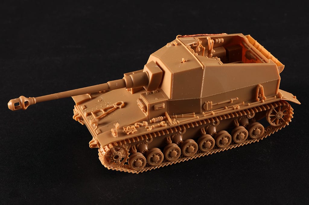 600 - HobbyBoss - 84835 - 10.5cm K gp.Sfl. Dicker Max - unpainted model