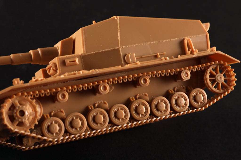 603 - HobbyBoss - 84835 - 10.5cm K gp.Sfl. Dicker Max - unpainted model
