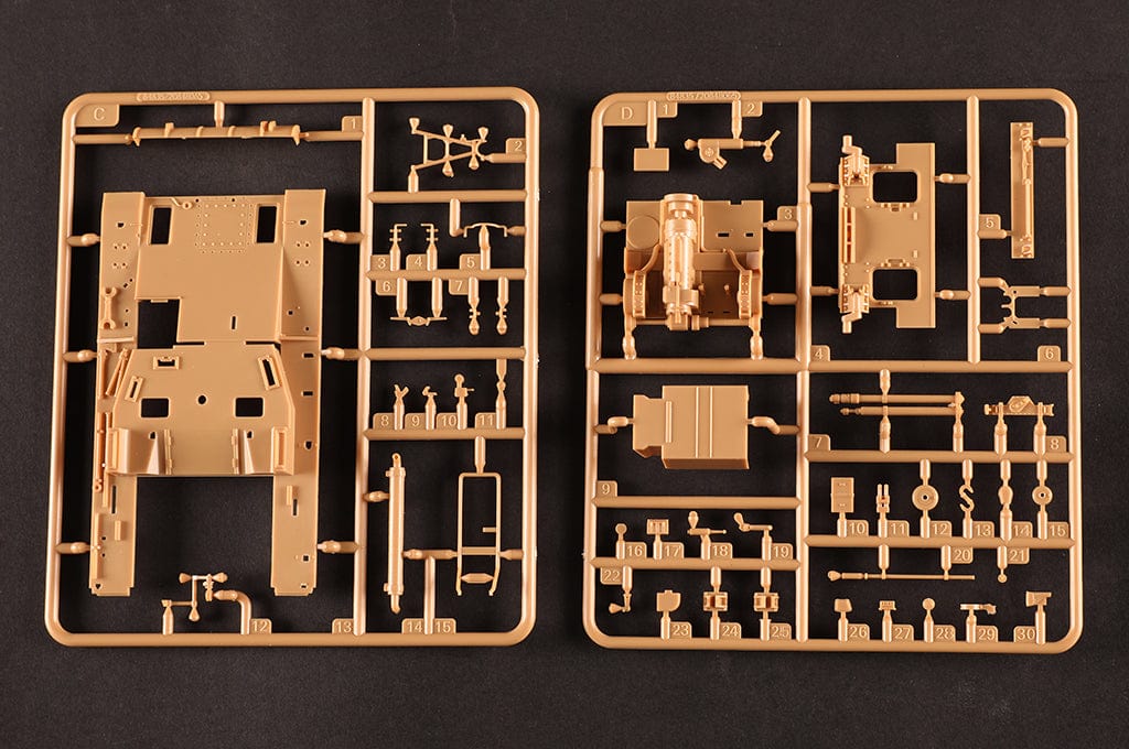 201 - HobbyBoss - 84835 - 10.5cm K gp.Sfl. Dicker Max - sprue