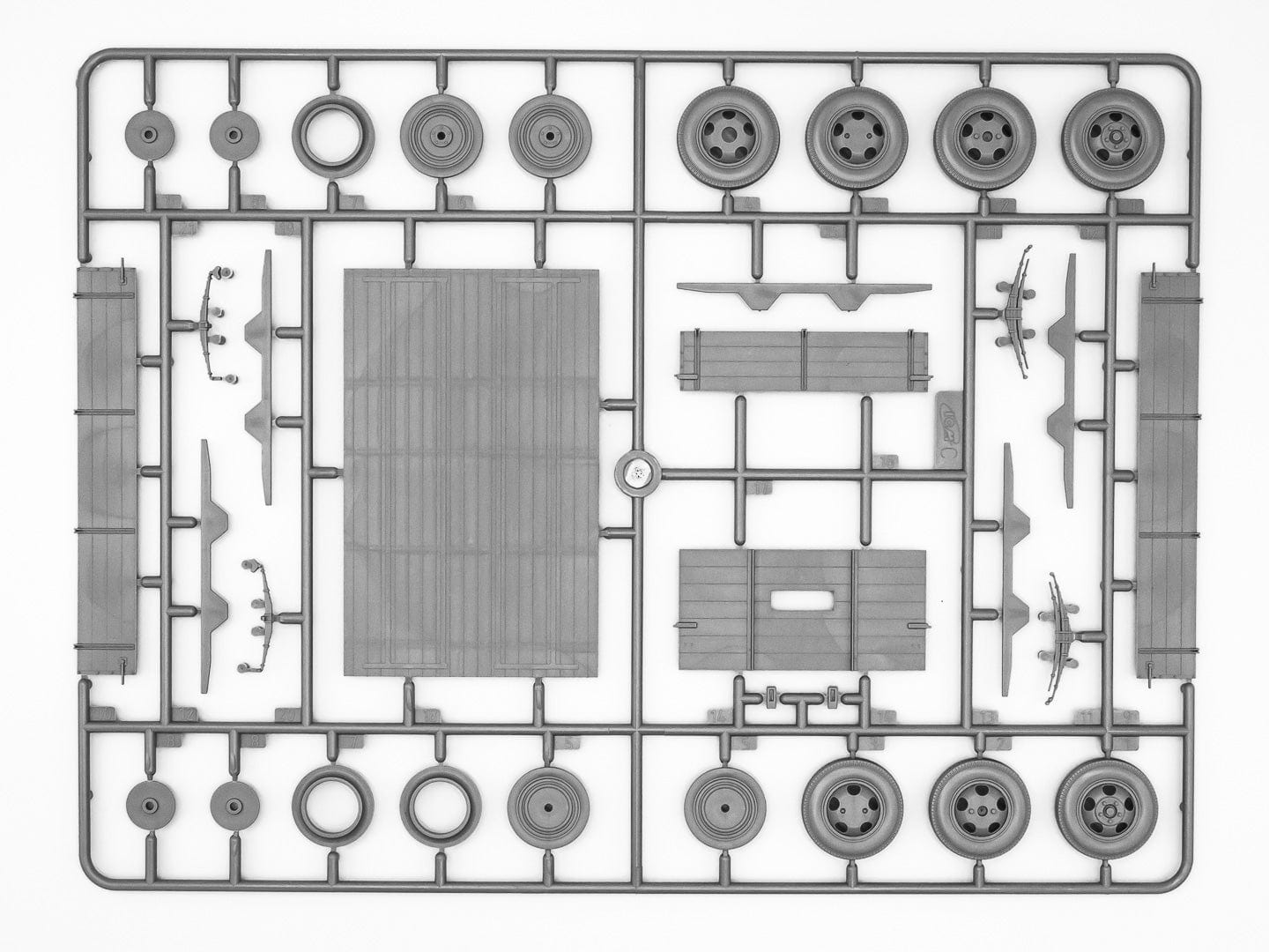 202 - ICM - 35408 - Ford-Werke G 917 T Truppenluftschutzwagen - sprue