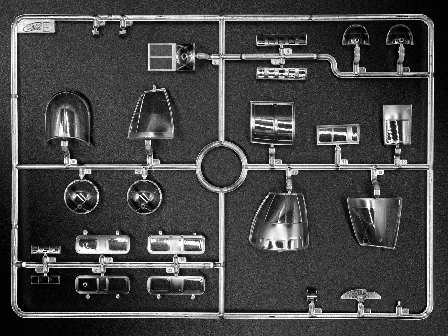 209 - ICM - 48268 - Heinkel He 111 H-20 - sprue