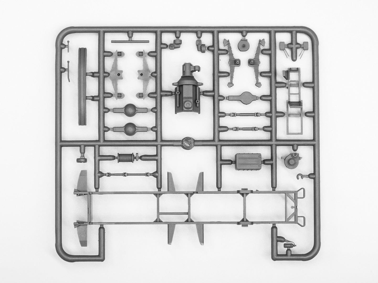 200 - ICM - 72821 - ZiL-131 AFU with DShKM - sprue