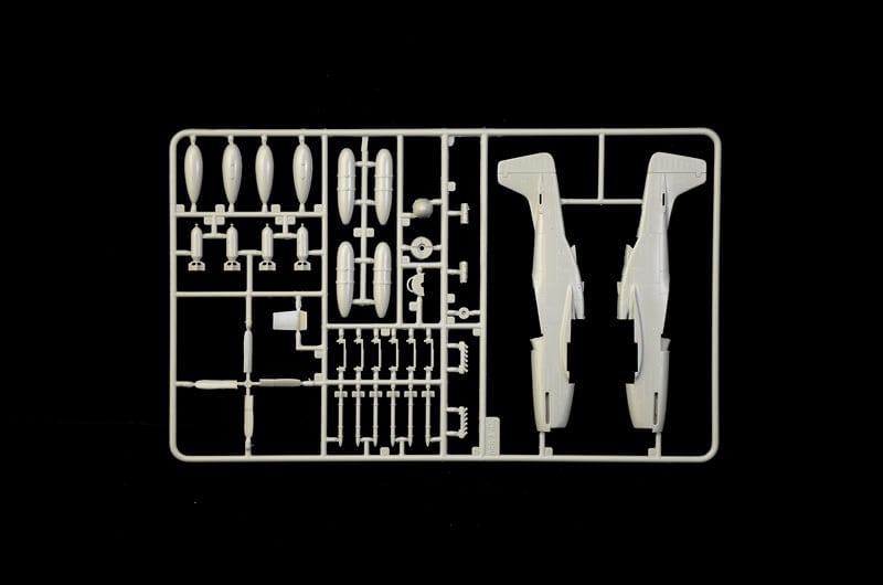200 - Italeri - 1484 - North American P-51D Mustang ‘WWII Aces’ - sprue