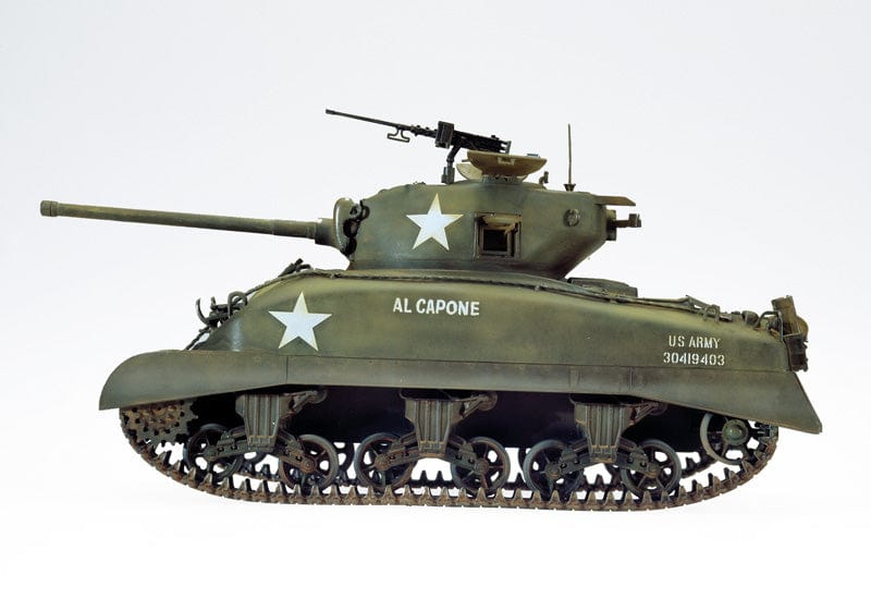 300 - Italeri - 225 - M4A1 Sherman - paint schemes
