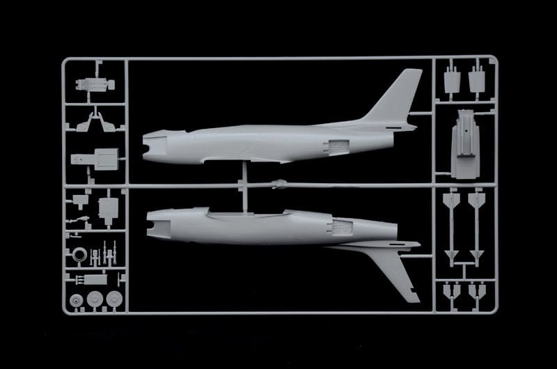 200 - Italeri - 2799 - Canadair CL-13 / North American F-86E Sabre - sprue