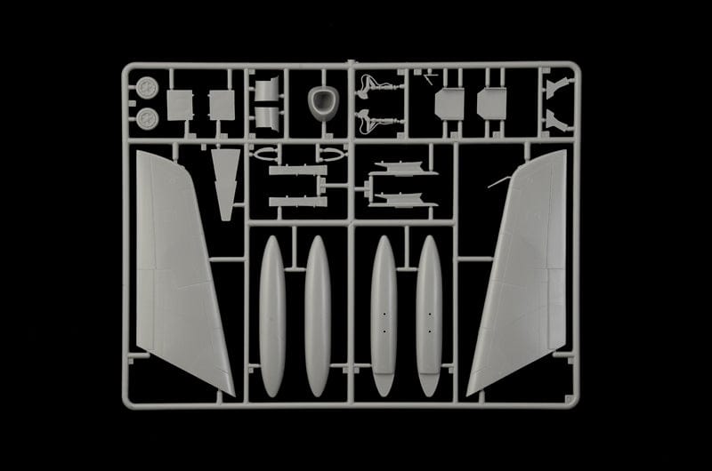 203 - Italeri - 2811 - North American FJ-2/3 Fury - sprue