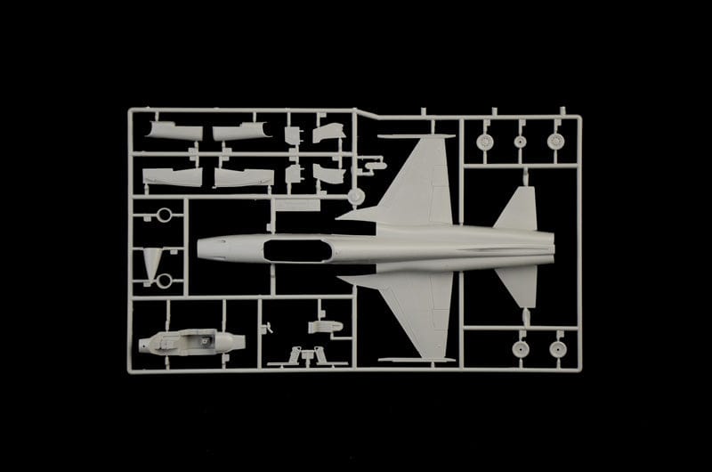 200 - Italeri - 2827 - Northrop F-5E Tiger II - sprue
