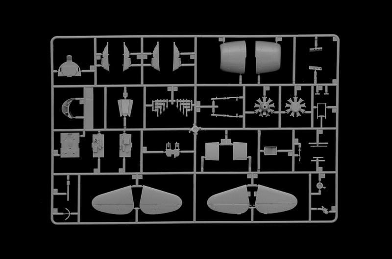 200 - Italeri - 2835 - Republic P-47D Thunderbolt - sprue