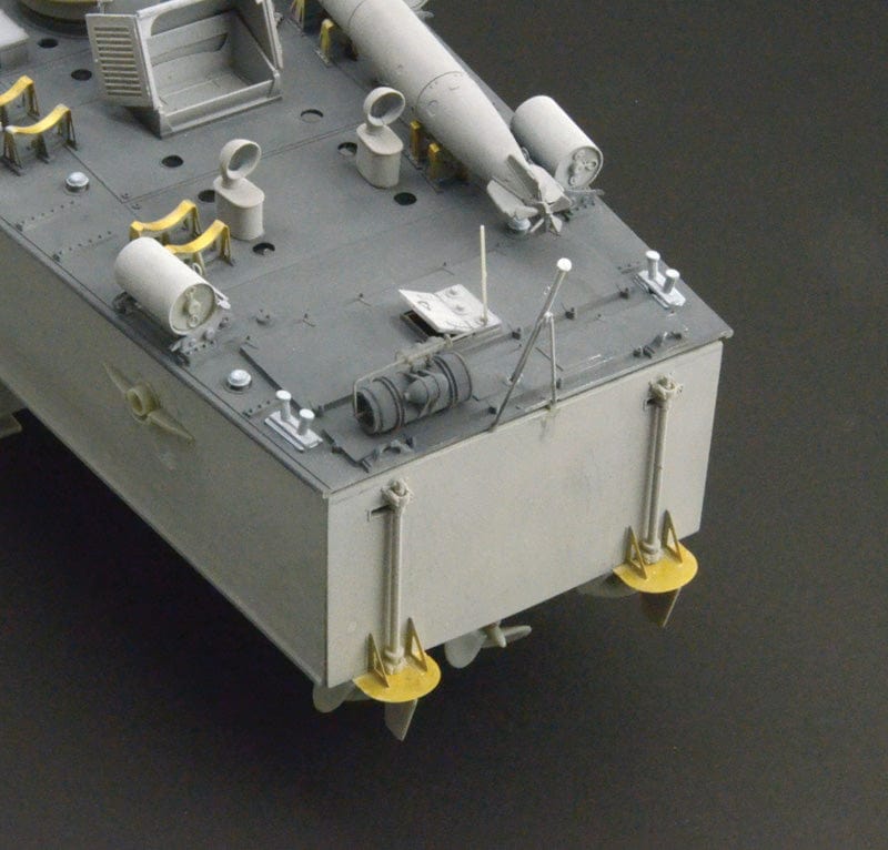 607 - - unpainted model