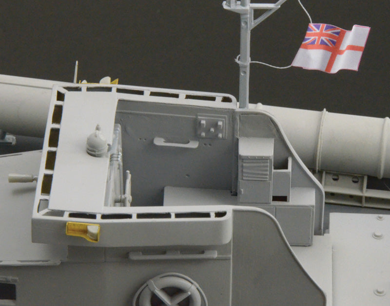 605 - Italeri - 5610 - Vosper 72' MTB 77 - unpainted model