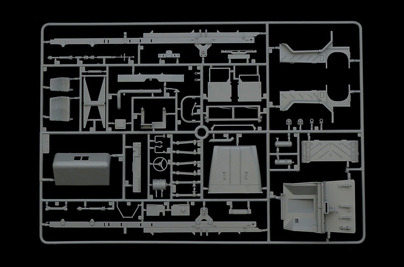 200 - Italeri - 6513 - M923 ‘Hillbilly’ 6-ton 6x6 - sprue