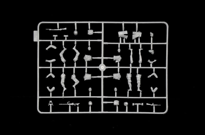 204 - Italeri - 6568 - M4A1 Sherman with United States Infantry - sprue