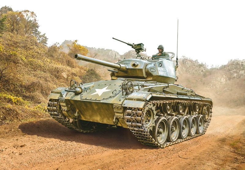 150 - Italeri - 6587 - M24 Chaffee (Korean War) - box art