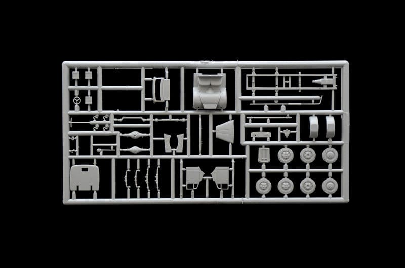 200 - Italeri - 7055 - Kfz. 305 Opel Blitz Ambulance - sprue