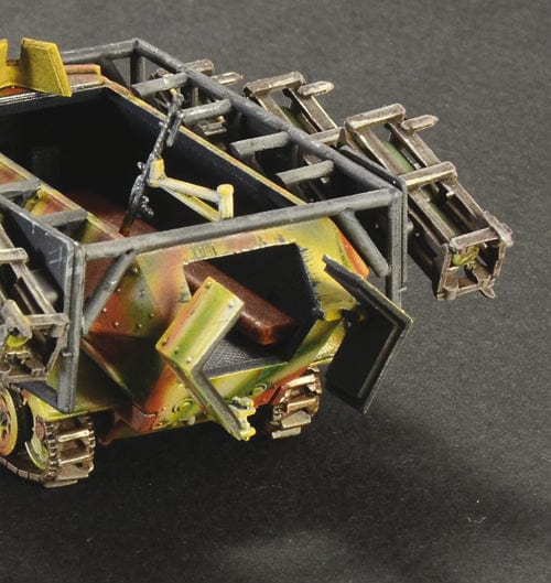 702 - Italeri - 7080 - Sd.Kfz. 251/1 Stuka zu Fuss - painted model