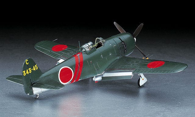 700 - Hasegawa - JT74 - Kawanishi N1K2-J Shiden Kai ‘George’ (late) - painted model