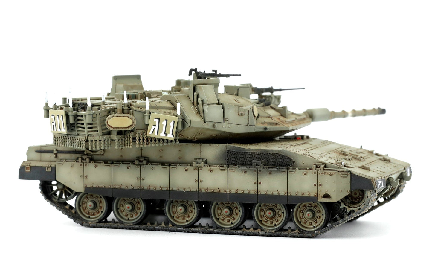 704 - Meng Model - 72-005 - M2A3 Bradley with BUSK III - painted model