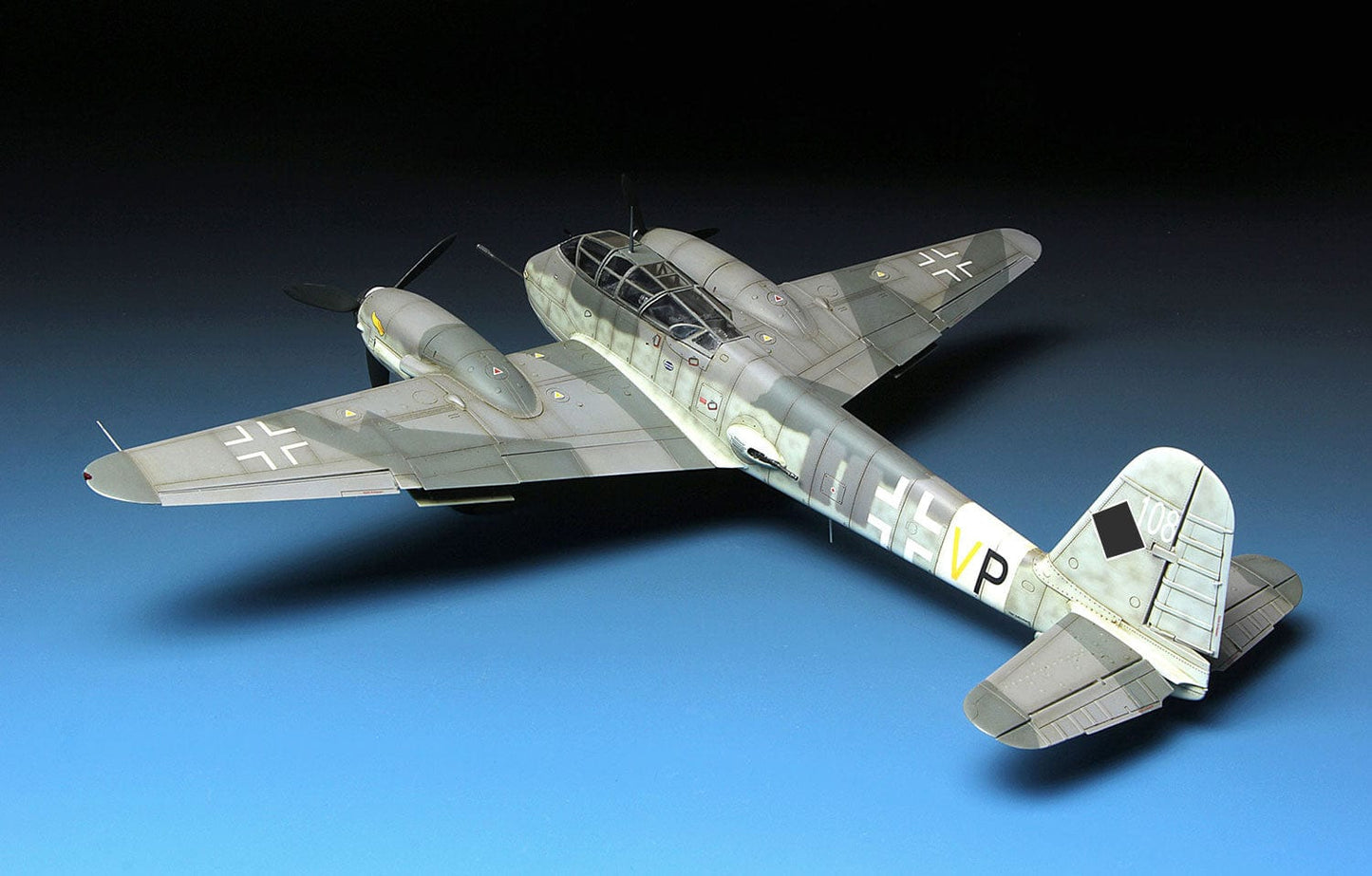 701 - Meng Model - LS-001 - Messerschmitt Me 410 B-2/U4 Hornisse - painted model