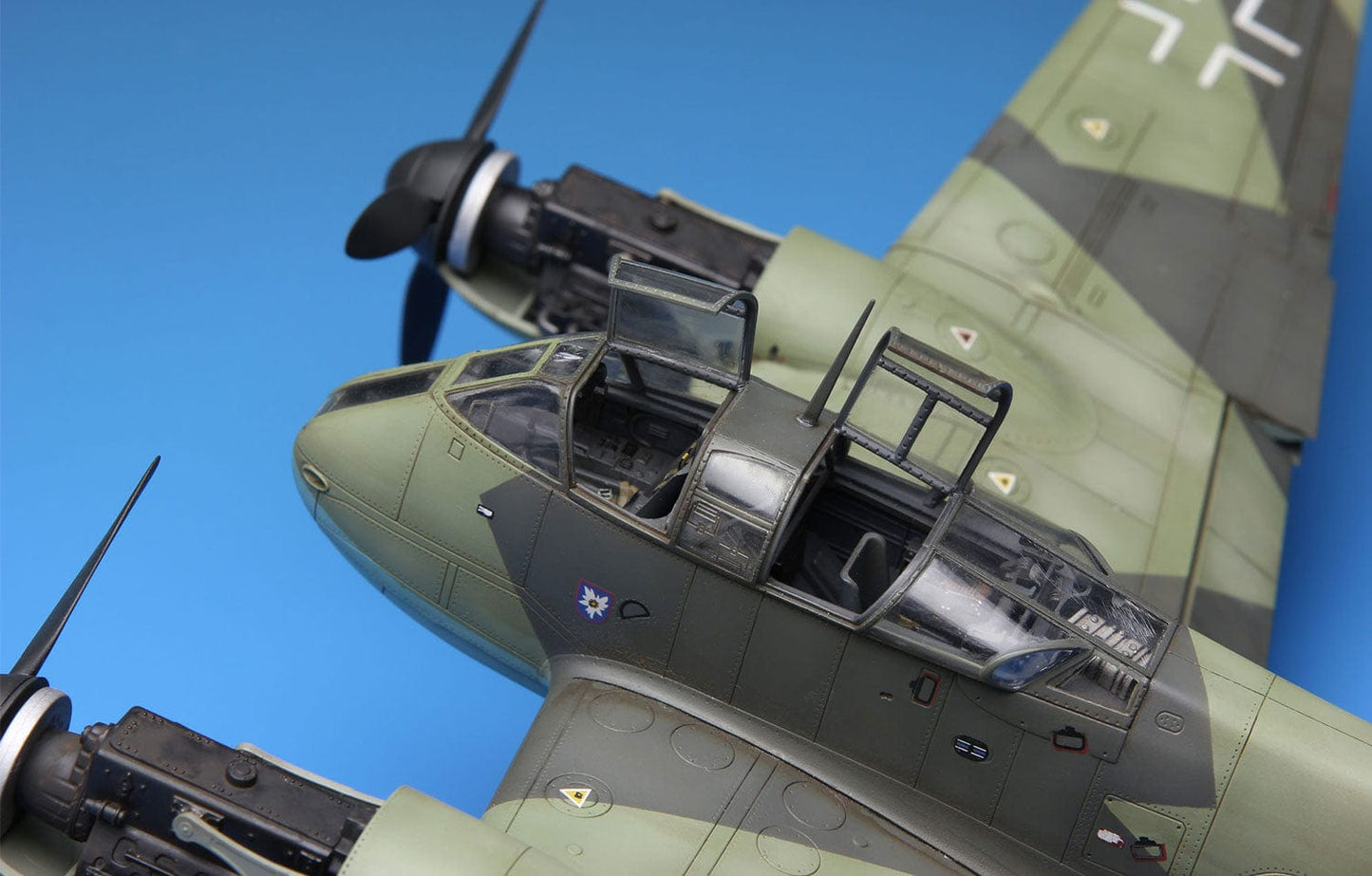702 - Meng Model - LS-003 - Messerschmitt Me 410 A-1 - painted model