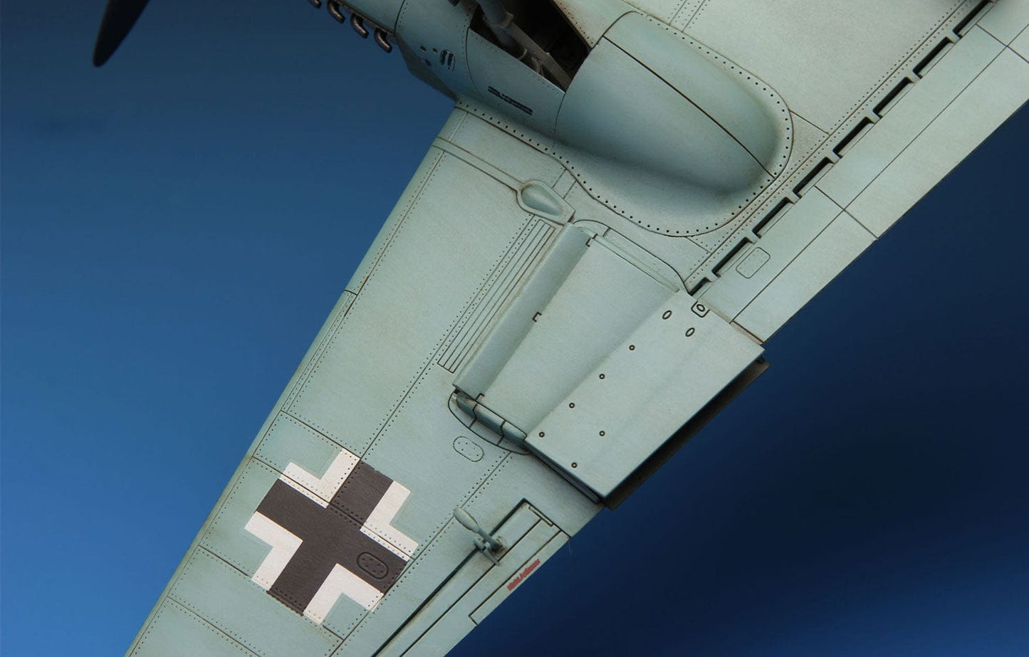 706 - Meng Model - LS-003 - Messerschmitt Me 410 A-1 - painted model