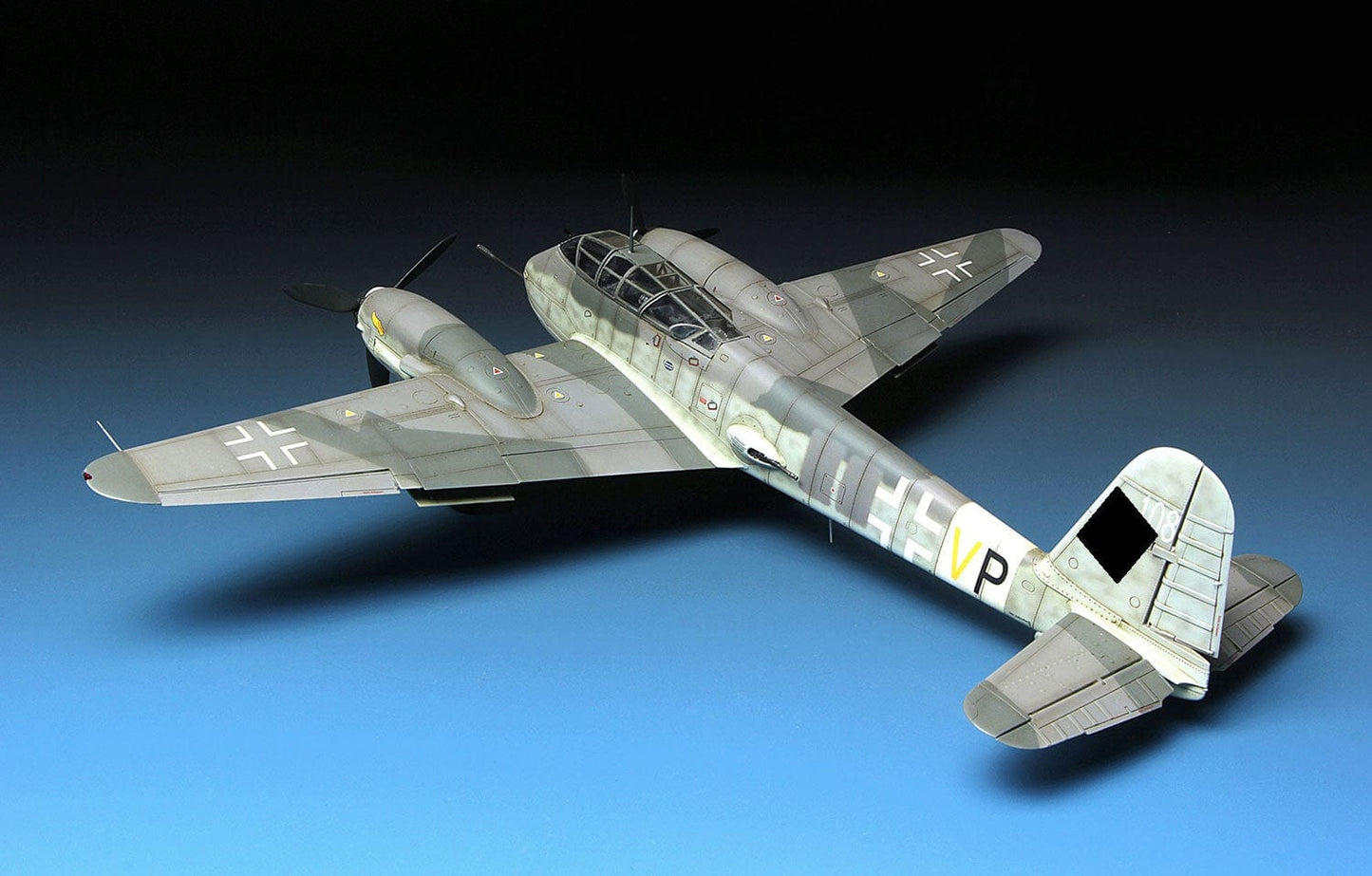 701 - Meng Model - LS-004 - Messerschmitt Me 410 B-2/U2/R4 - painted model