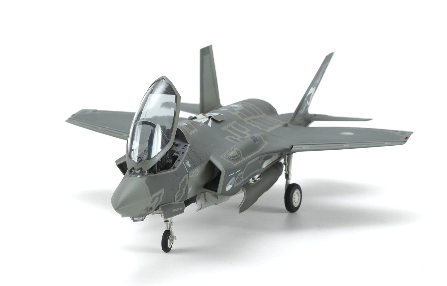 700 - Meng Model - LS-008 - Lockheed Martin F-35A Lightning II - painted model