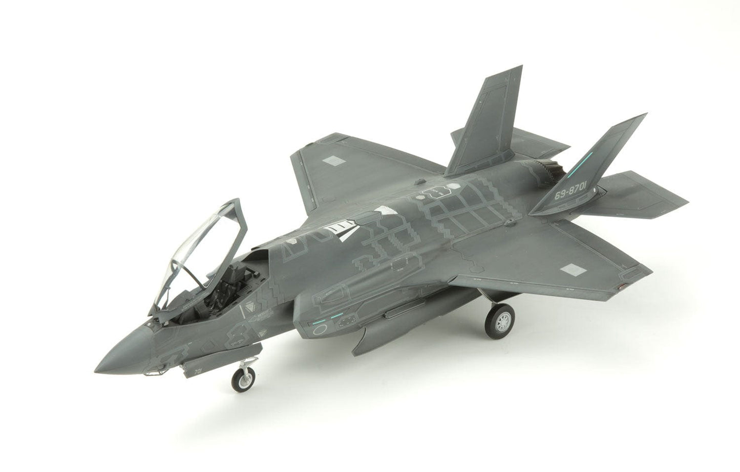 703 - Meng Model - LS-008 - Lockheed Martin F-35A Lightning II - painted model