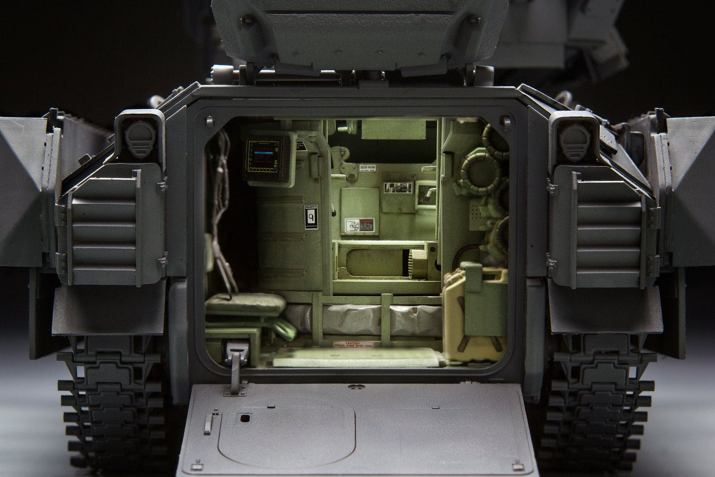700 - Meng Model - SPS-017 - M3A3 Bradley with BUSK III Interior Set - painted model